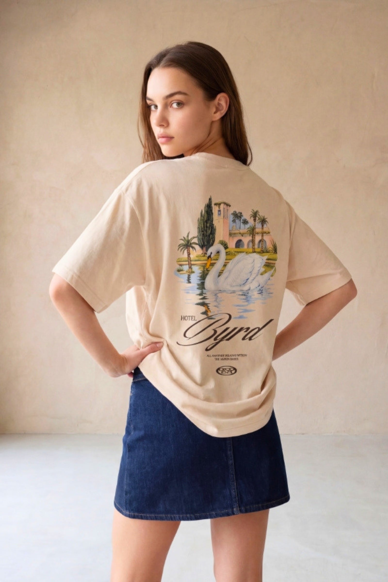 HOTEL BYRD OVERSIZED TEE